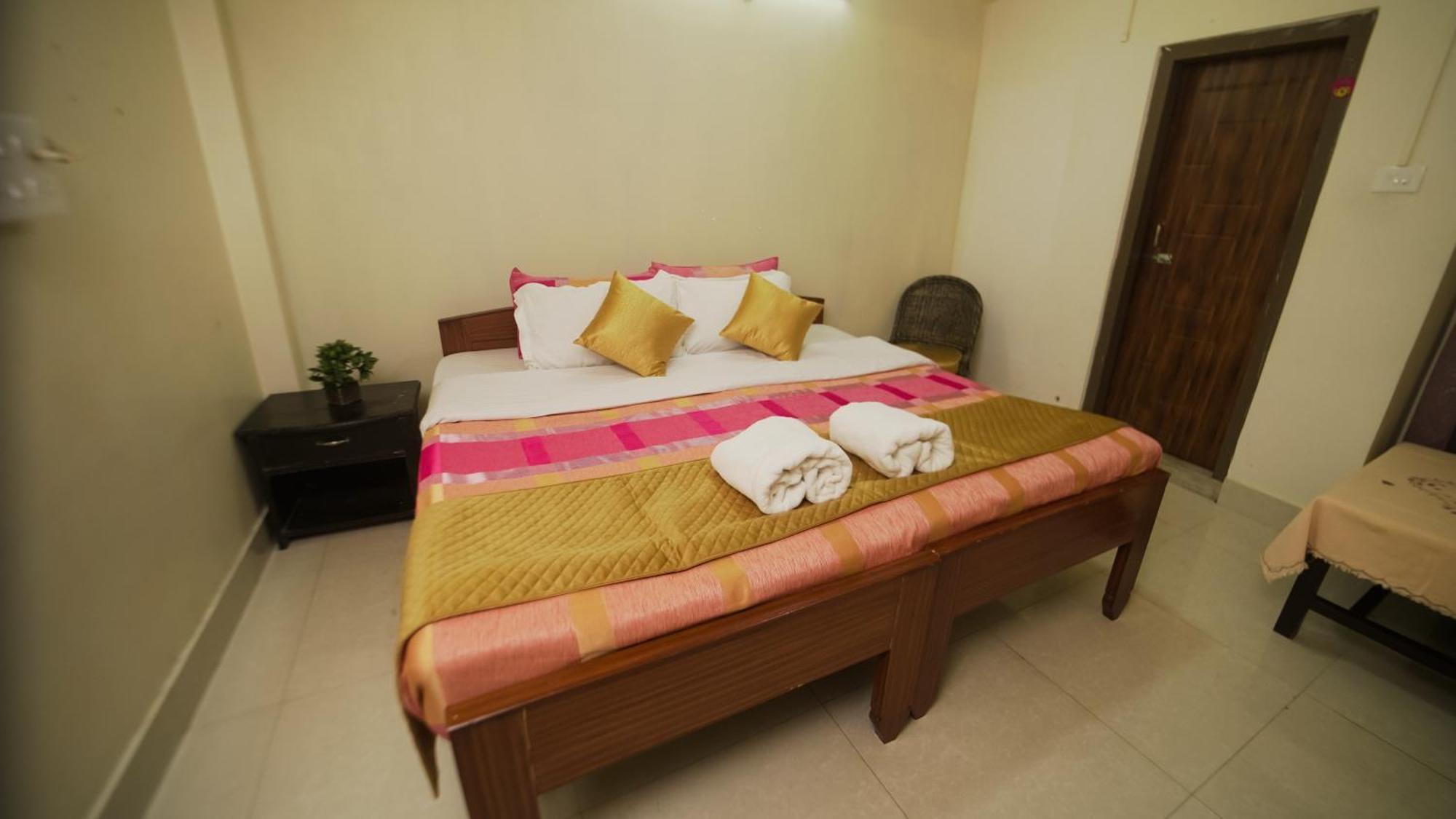 Appartamento di 350 m² con 10 camera Shillong Esterno foto