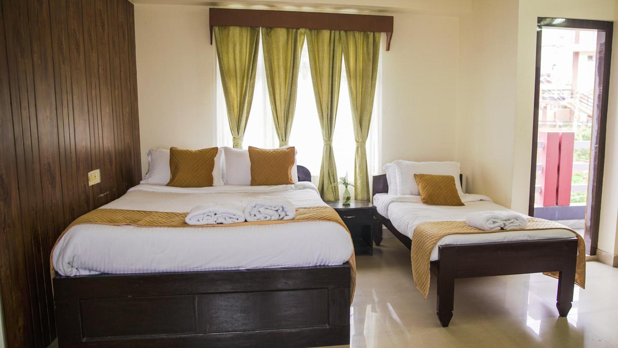 Appartamento di 350 m² con 10 camera Shillong Esterno foto