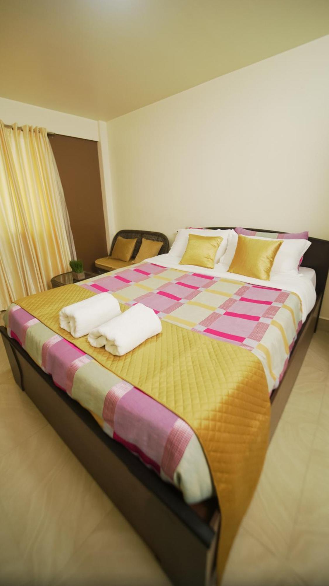 Appartamento di 350 m² con 10 camera Shillong Esterno foto