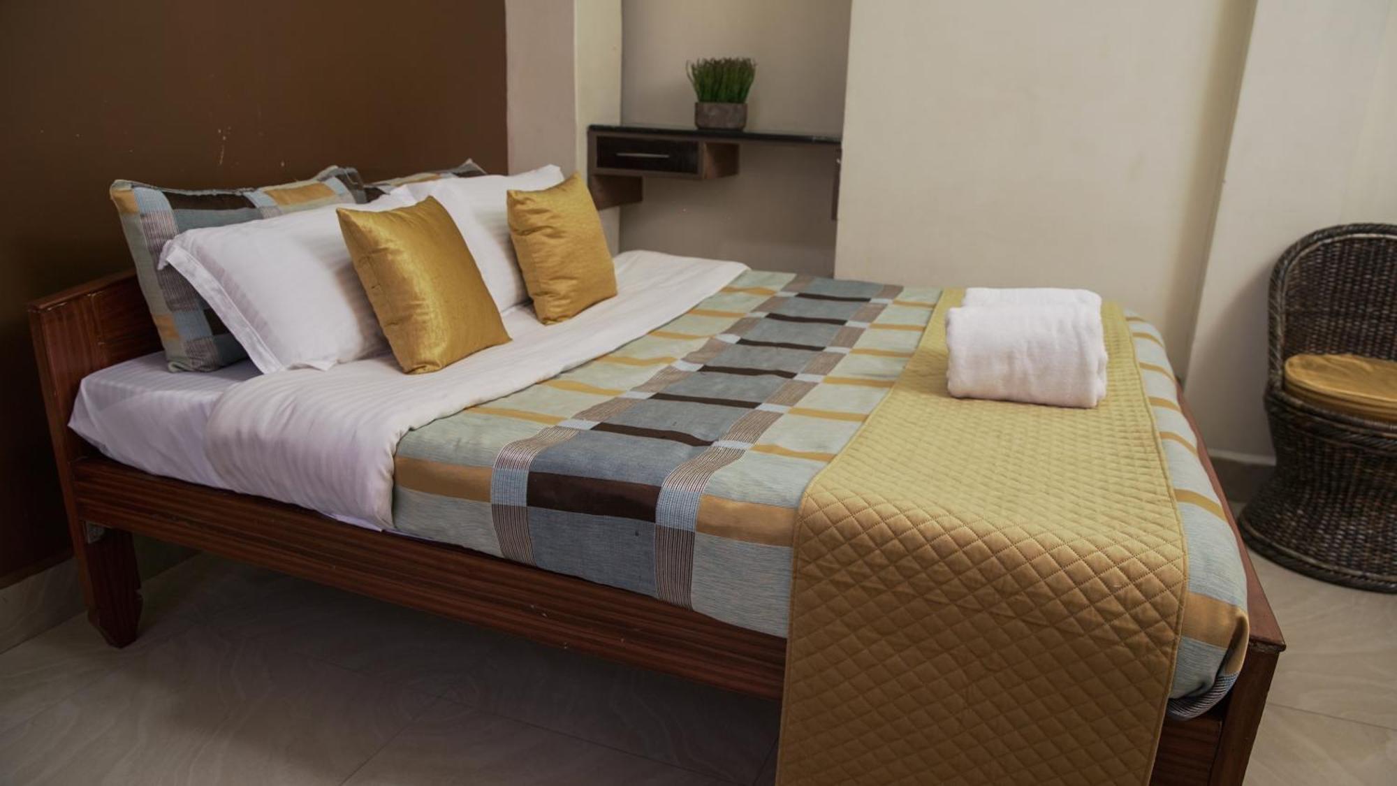 Appartamento di 350 m² con 10 camera Shillong Esterno foto
