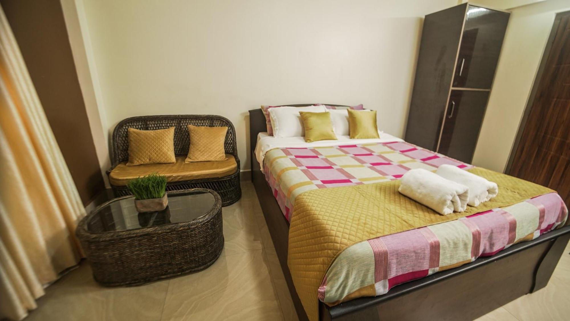 Appartamento di 350 m² con 10 camera Shillong Esterno foto