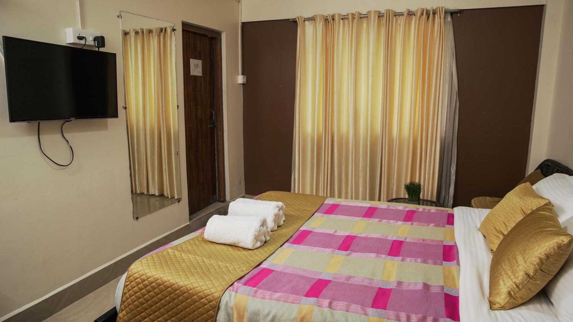 Appartamento di 350 m² con 10 camera Shillong Esterno foto