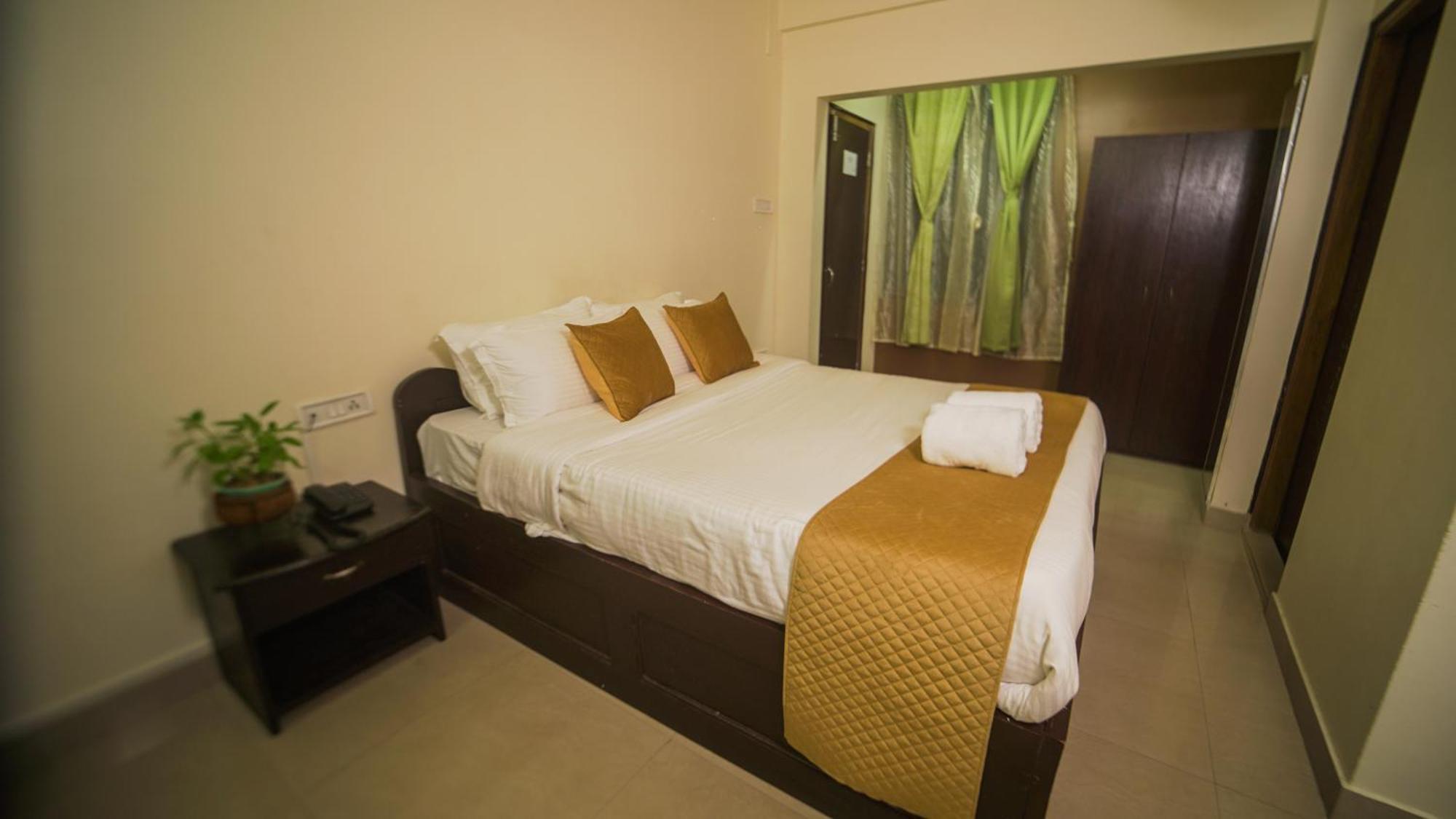Appartamento di 350 m² con 10 camera Shillong Esterno foto