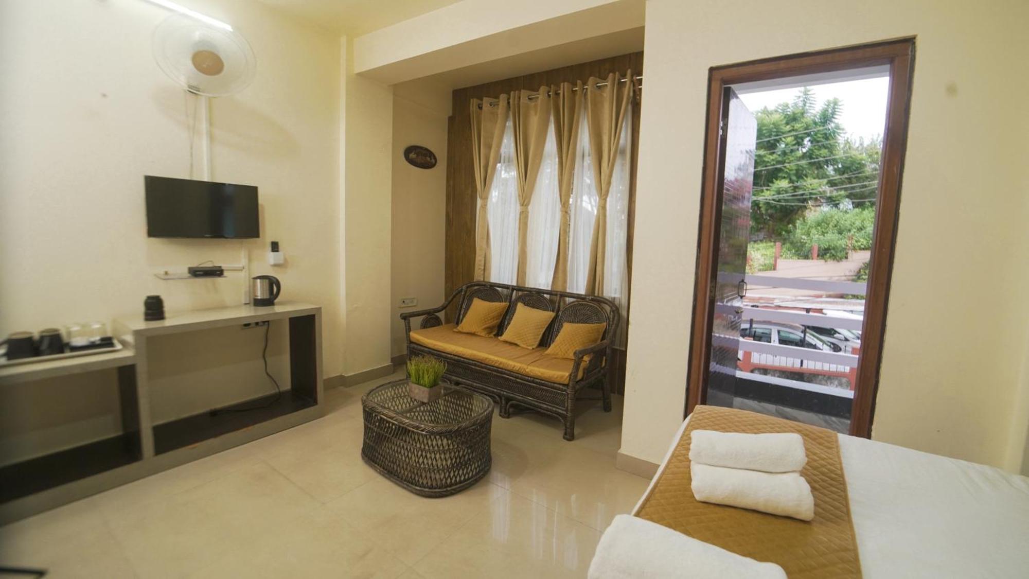 Appartamento di 350 m² con 10 camera Shillong Esterno foto