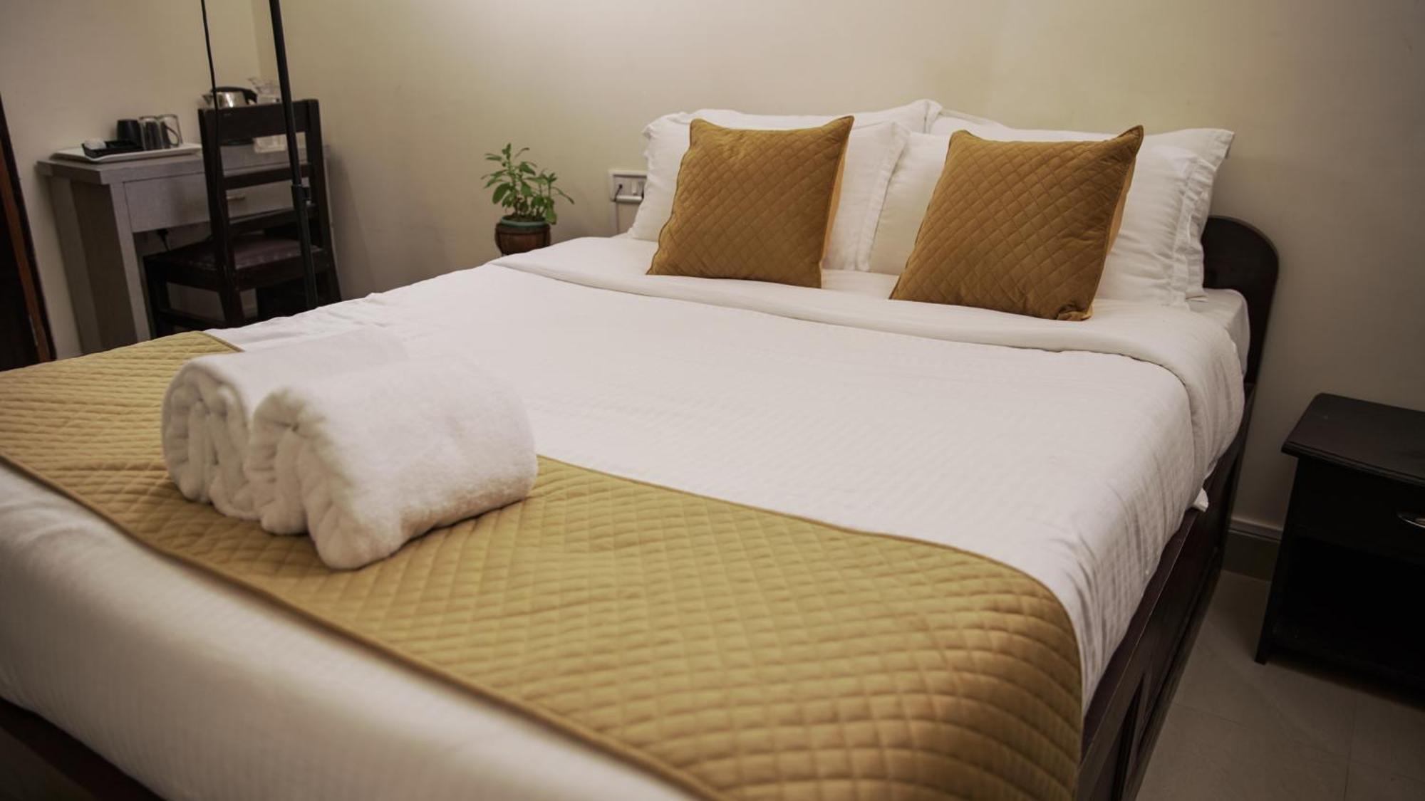 Appartamento di 350 m² con 10 camera Shillong Esterno foto