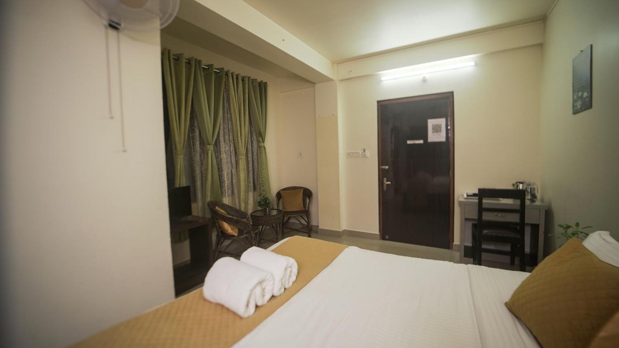 Appartamento di 350 m² con 10 camera Shillong Esterno foto