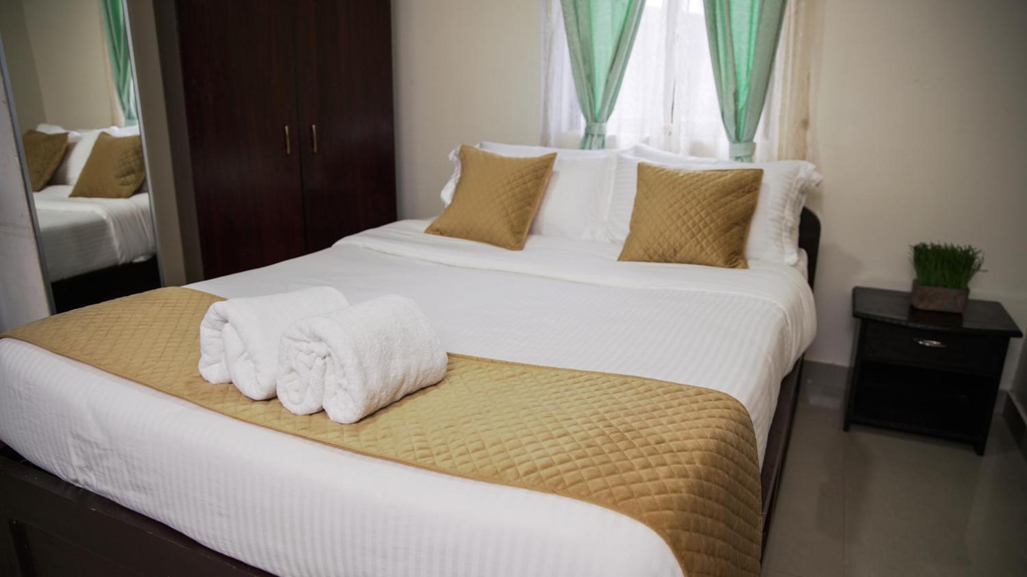 Appartamento di 350 m² con 10 camera Shillong Esterno foto
