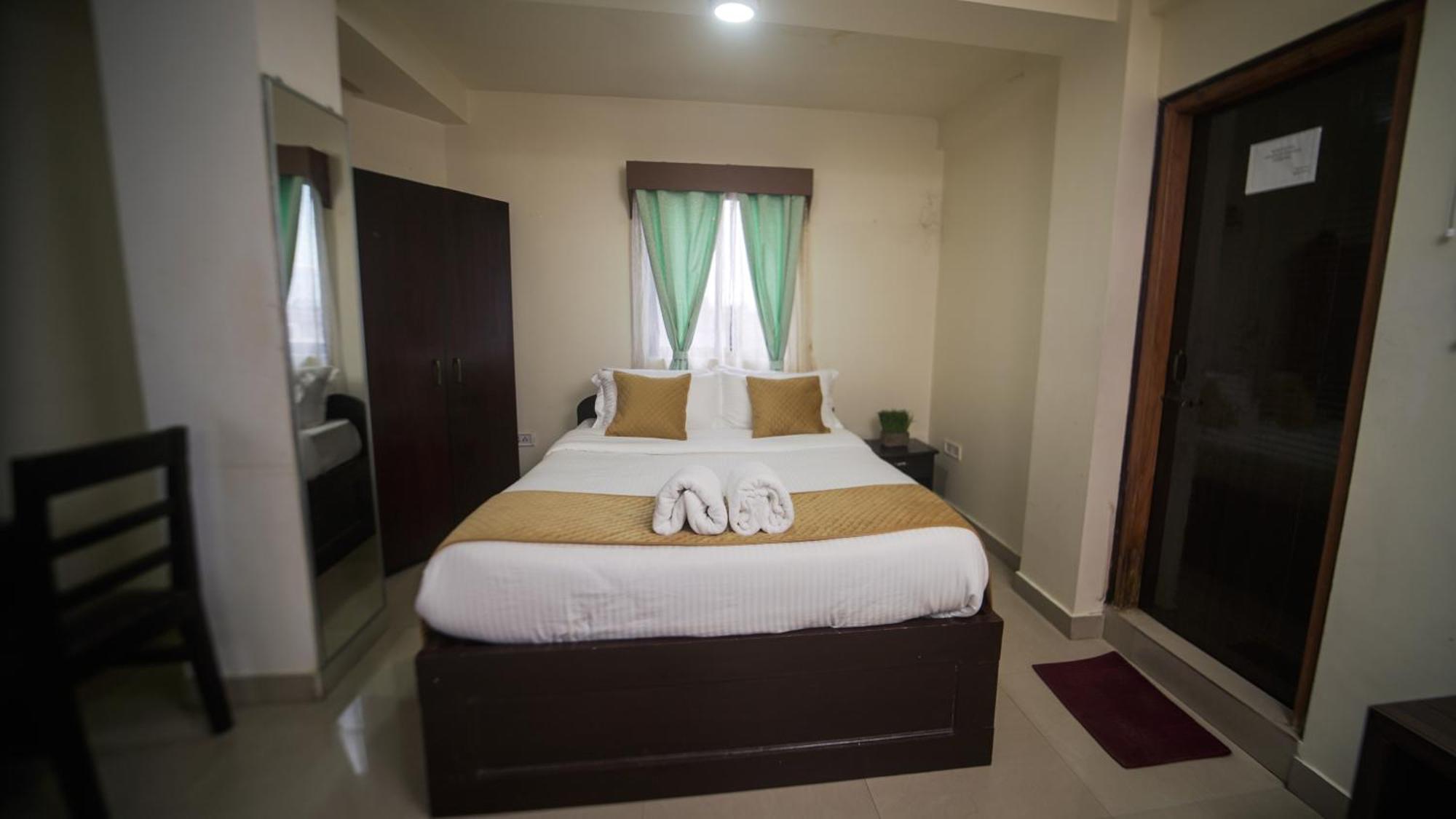 Appartamento di 350 m² con 10 camera Shillong Esterno foto